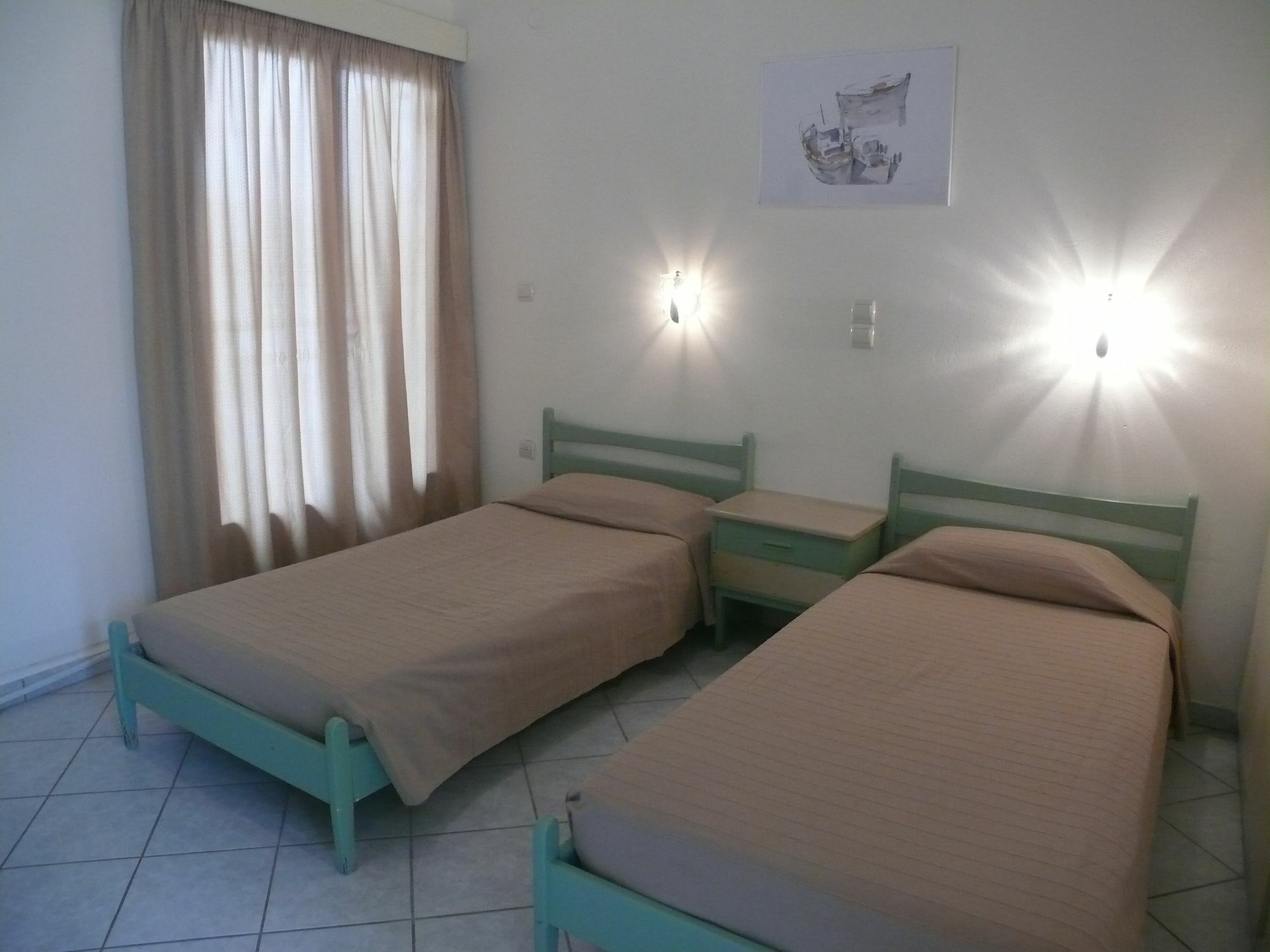 Hotel Karyatides Agia Marina  المظهر الخارجي الصورة